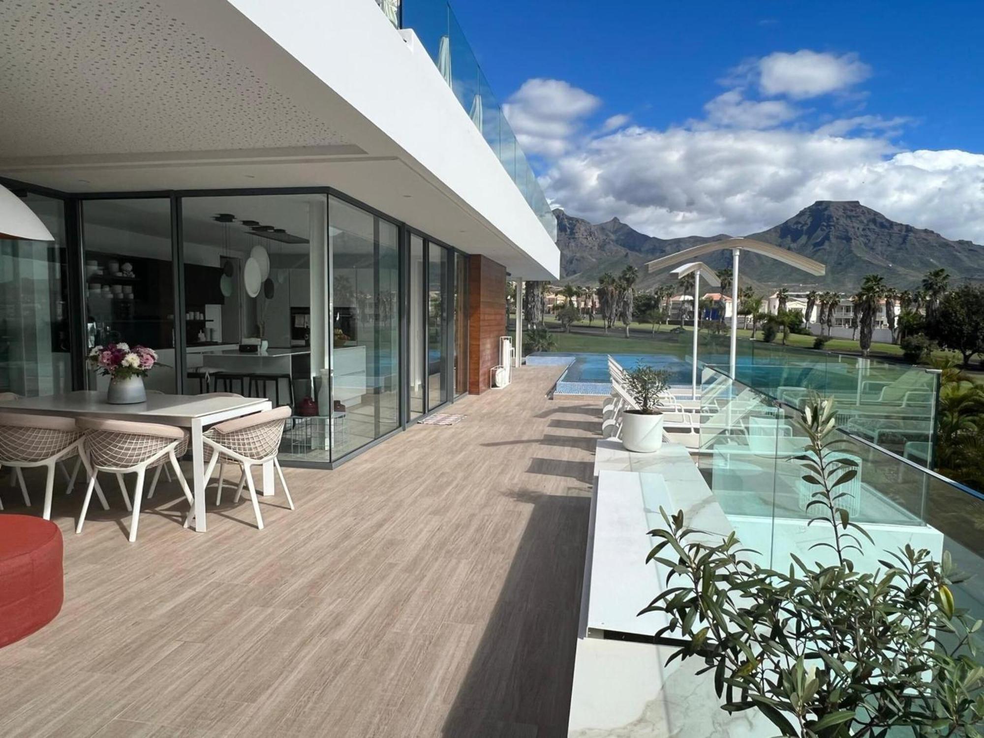 Luxury Villa Rebeka - Heated Pool And Jacuzzi Costa Adeje  Exterior photo